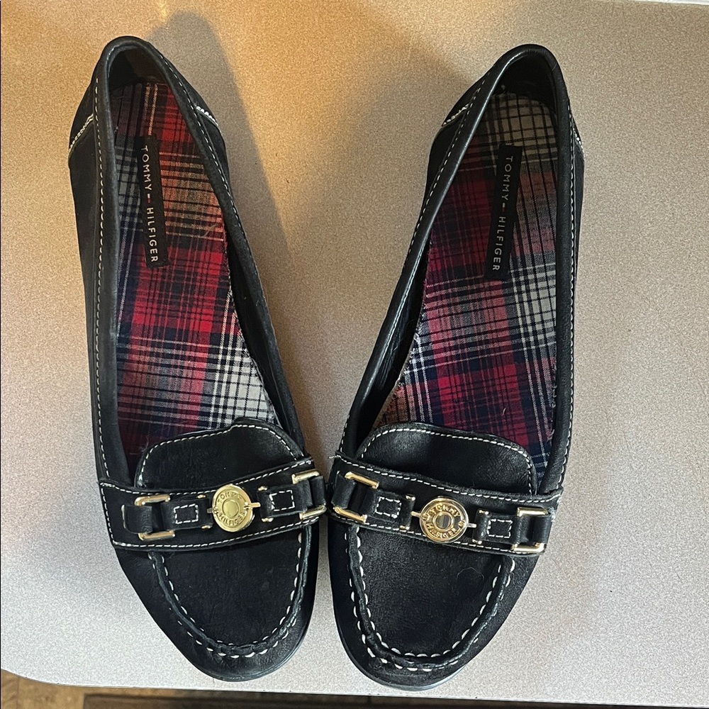 Tommy Hilfiger Black Loafers with Gold Accent